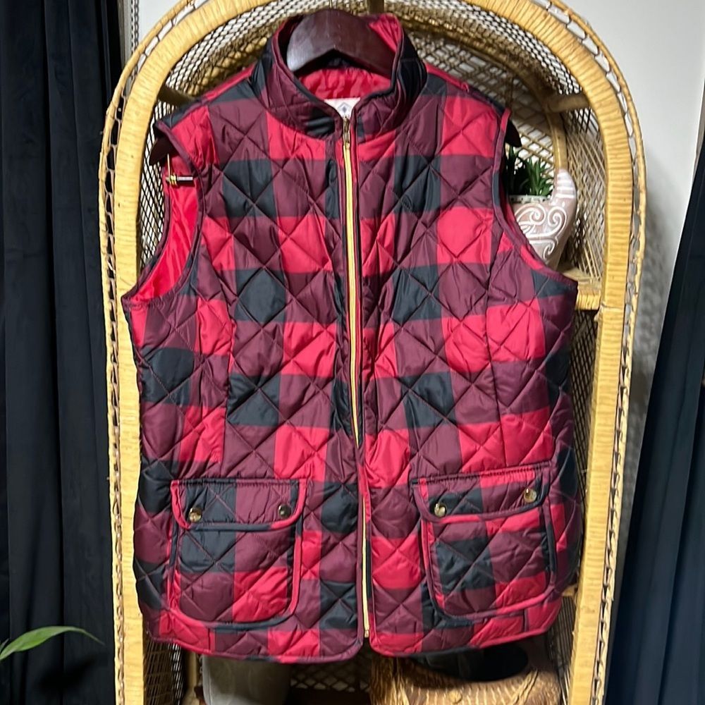 Quilted Buffalo Plaid Zip-Front Vest - Red/Black